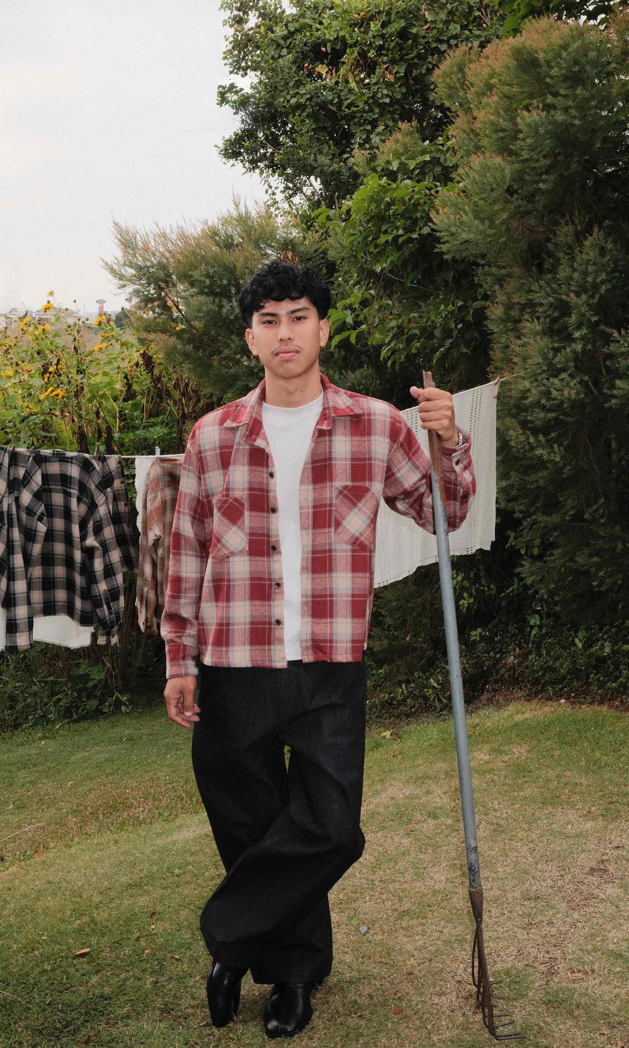 Candy Man WINE FLANNEL  •POLYESTER + COTTON
•EMBROIDERY AT THE BACK
•FITS OVERSIZE
•MODEL 174 WEARING M