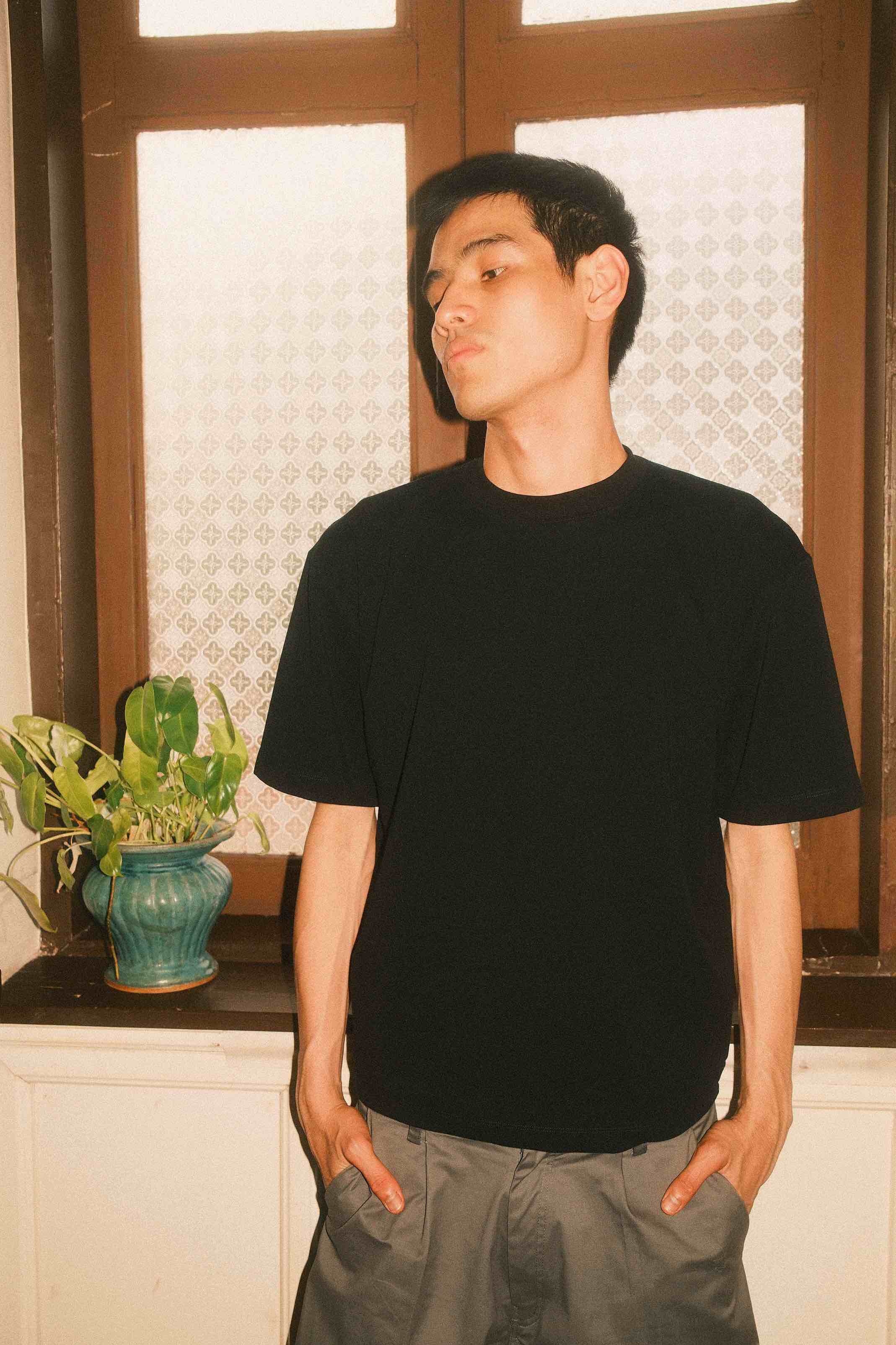 PERFECT BLACK T-SHIRT